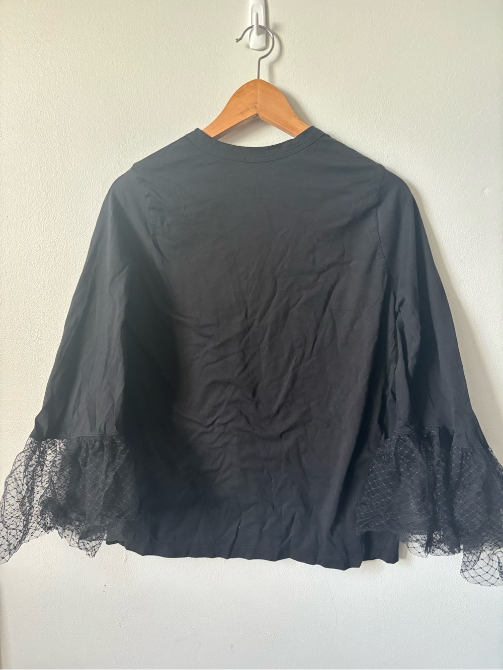 Clu - Vintage Black Lace-Ruffle Long Sleeve Tee - Picture 3 of 6
